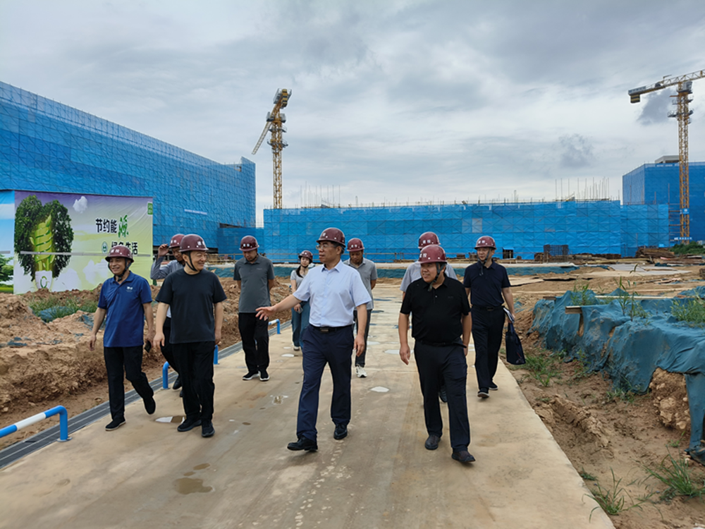 dcbox小金库官网党委书记、董事长汪洋到六十七高级中学项目调研项目建设工作
